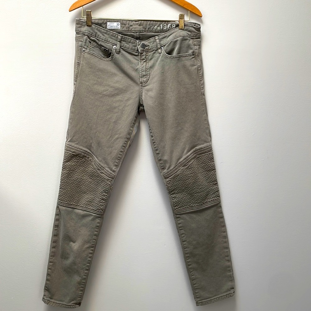 Gap quilted knee low rise skinny jean, taupe/stone color